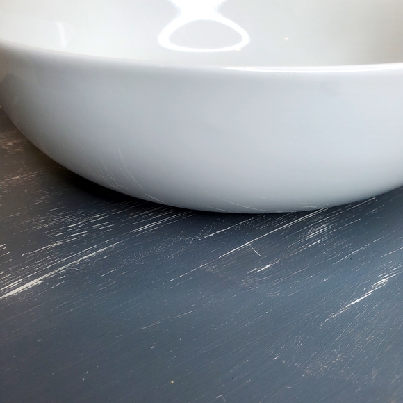 Crate & Barrel 3.5" Height × 11.5" Wide Round Porcelain White XL Serving‎ Bowl - Picture 2 of 6